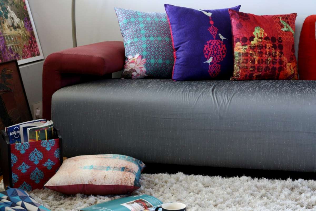 Decorate your home with cushions!