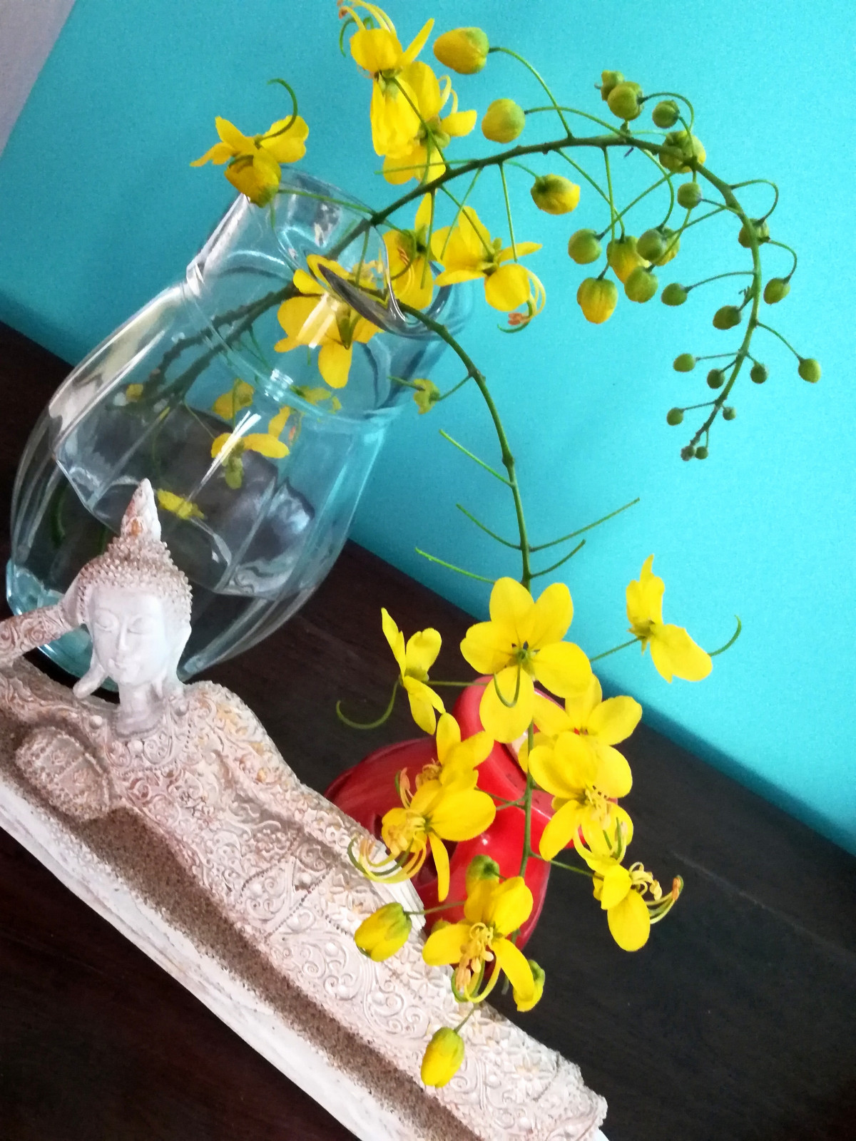 DIY home decor idea using flower Laburnum in jug design dekko