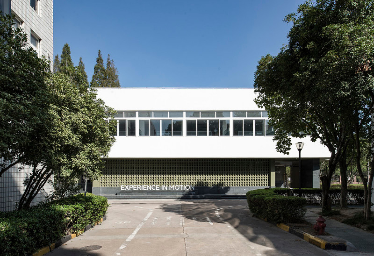 Scenery in Motion Shanghai, China Studio DOTCOF | Design Dekko