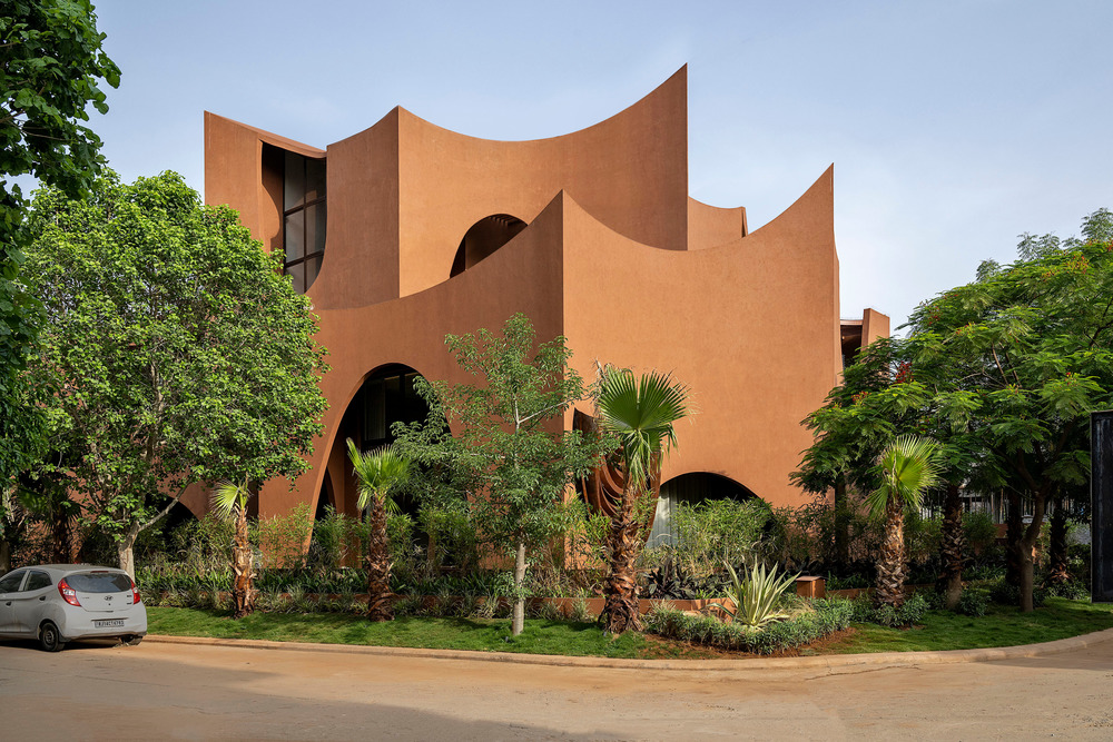 Mirai House of Arches Bhilwara, India by Sanjay Puri Architects
