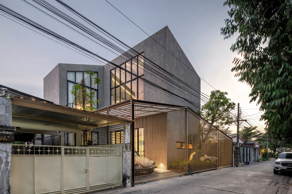 Reflection house Bangkok, Thailand by AUN Design Studio