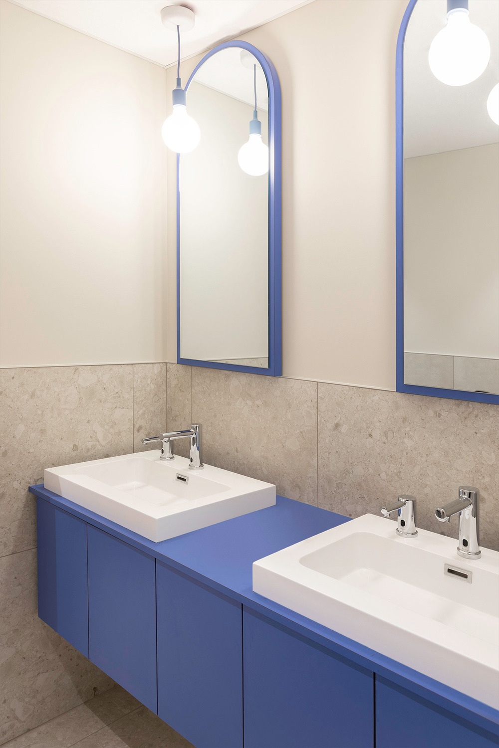Garoy Construction in Québec City, Canada by Perron