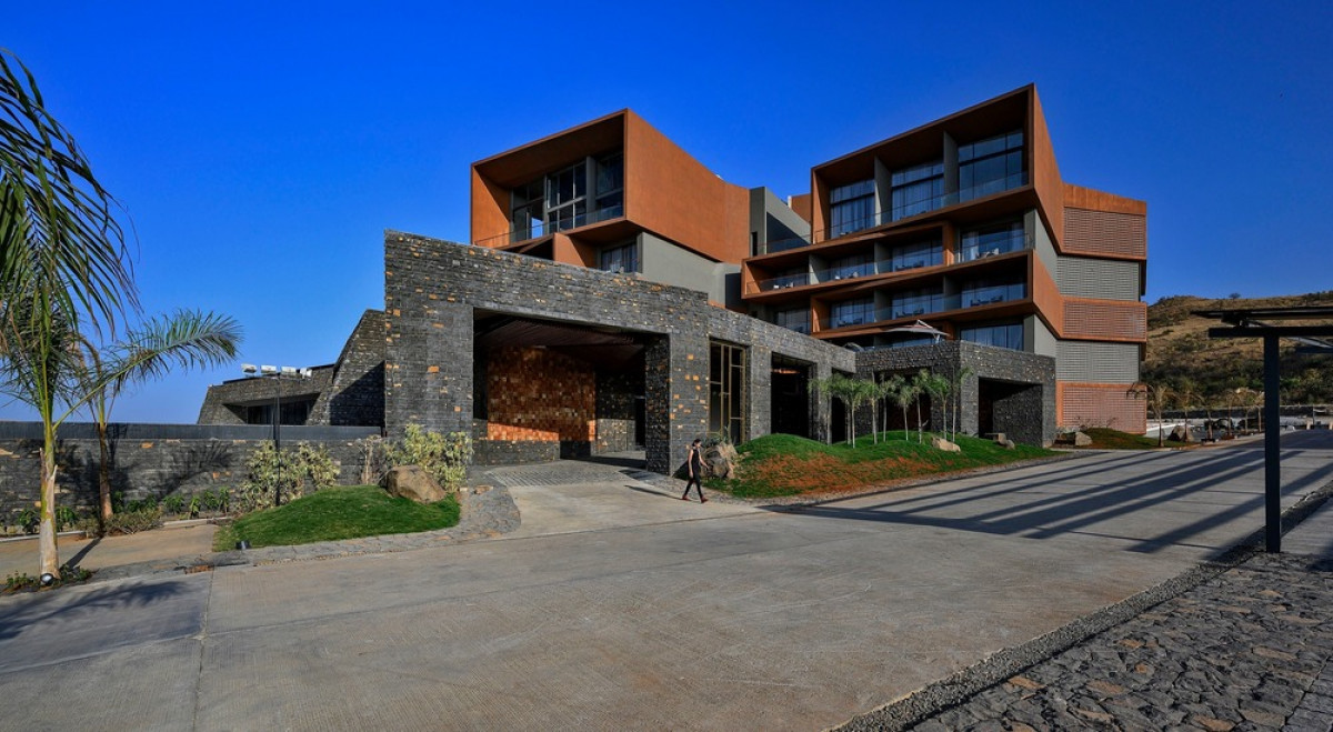 North-West Main Hotel Entrance