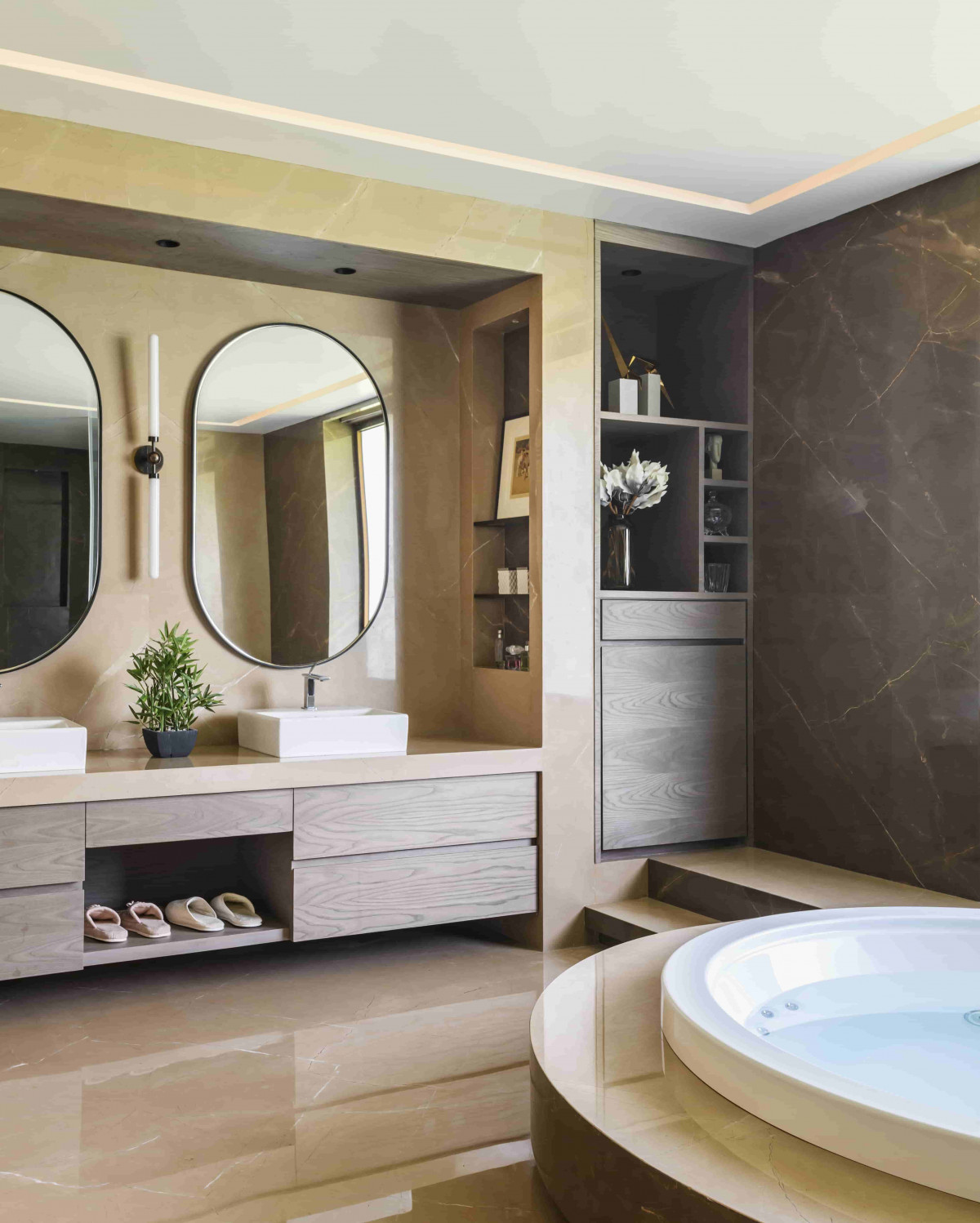 Master Bathroom | Photo Credits : Suleiman Merchant