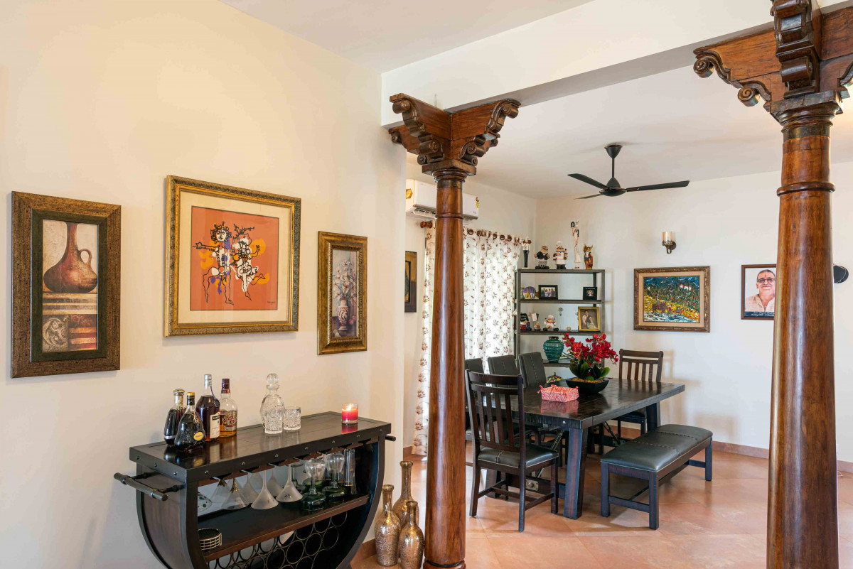 The traditional Kerala style Thinna or pillar blends with the traditional and modern style followed through the home