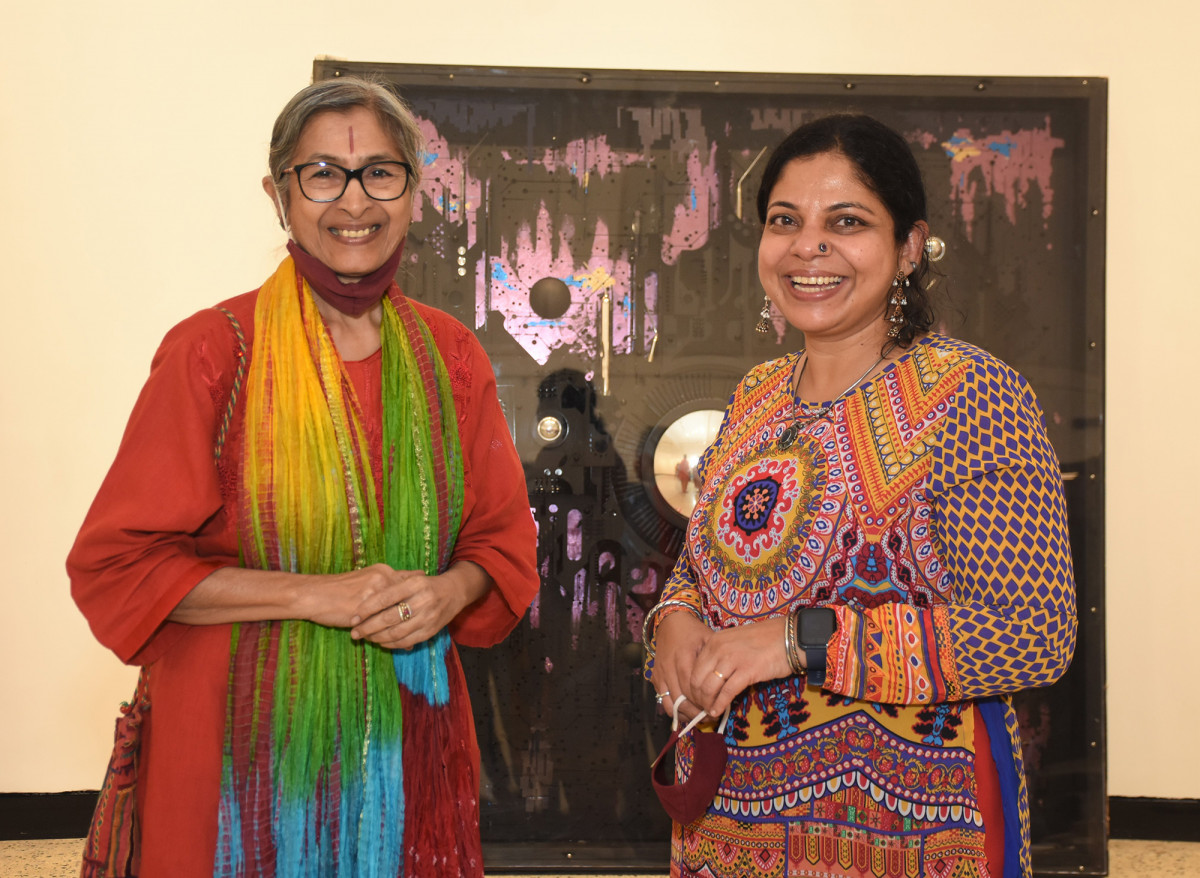 Vipta Kapadia and Dahlea Hari at the inauguration of award-winning artist Haribaabu Naatesan's show 'Irreversible 2.0 - Obsoleteness is Mukti'