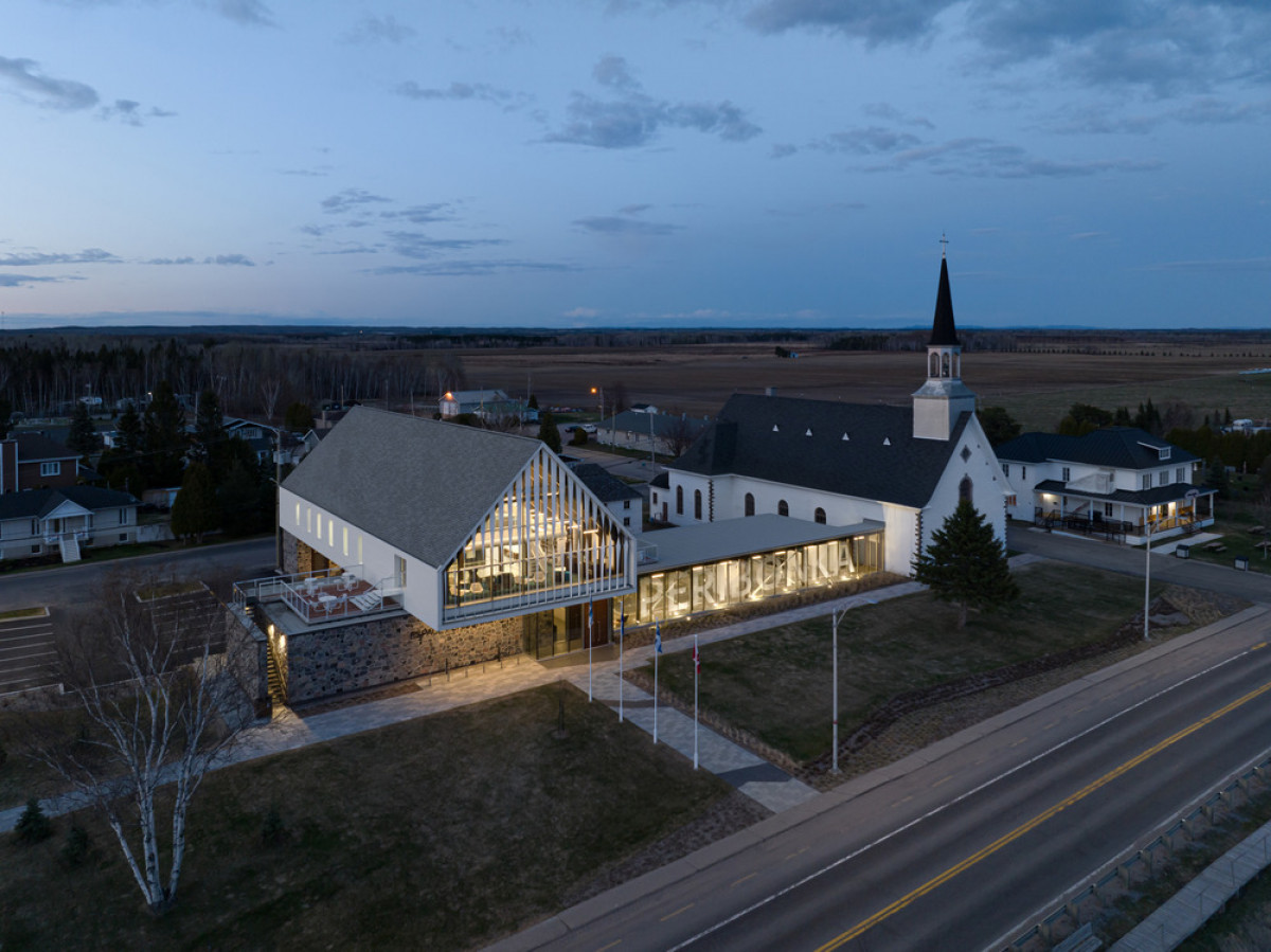 Photo credit: Stéphane Groleau
