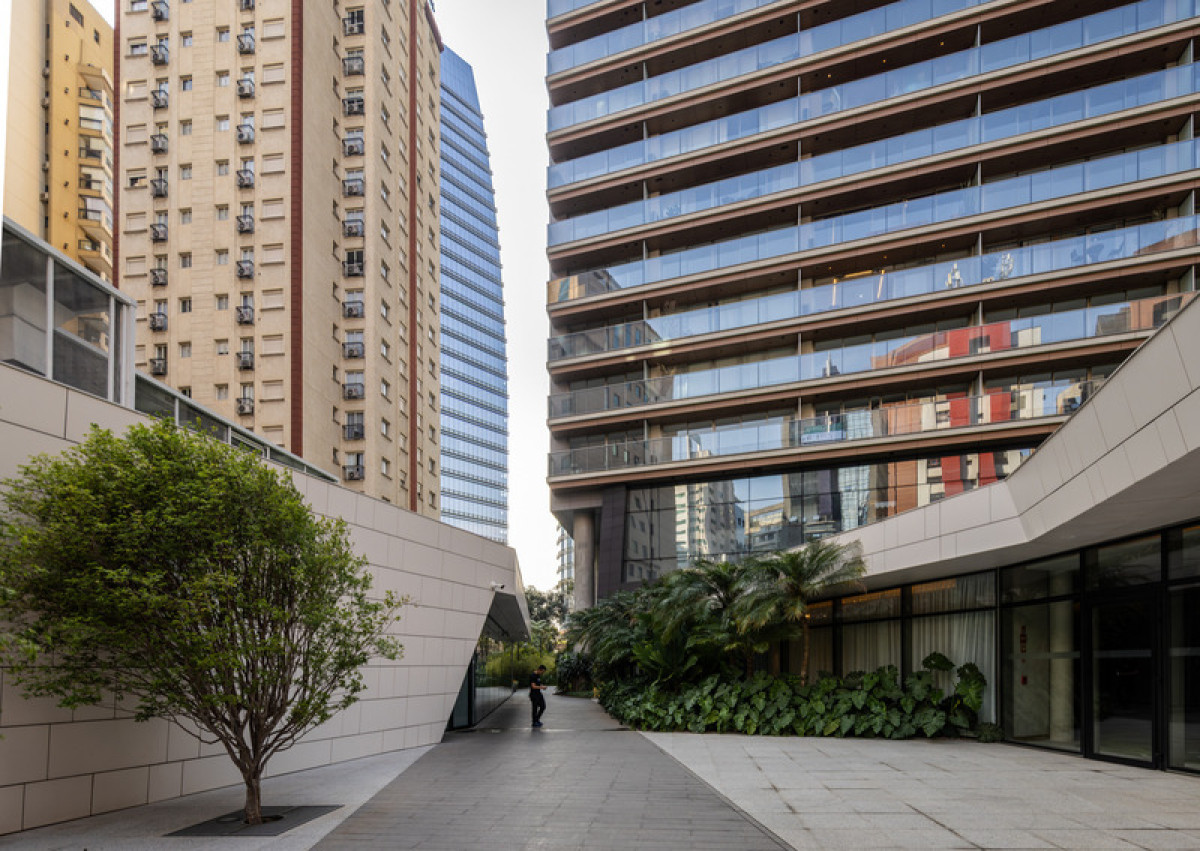 Photo credit: Pedro Mascaro